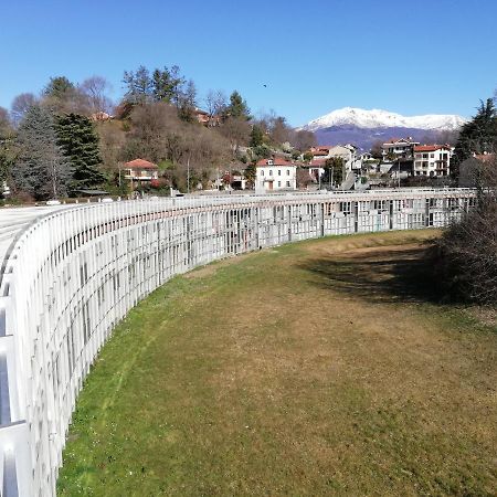 Appartamento Lettera 22 Ivrea Bagian luar foto